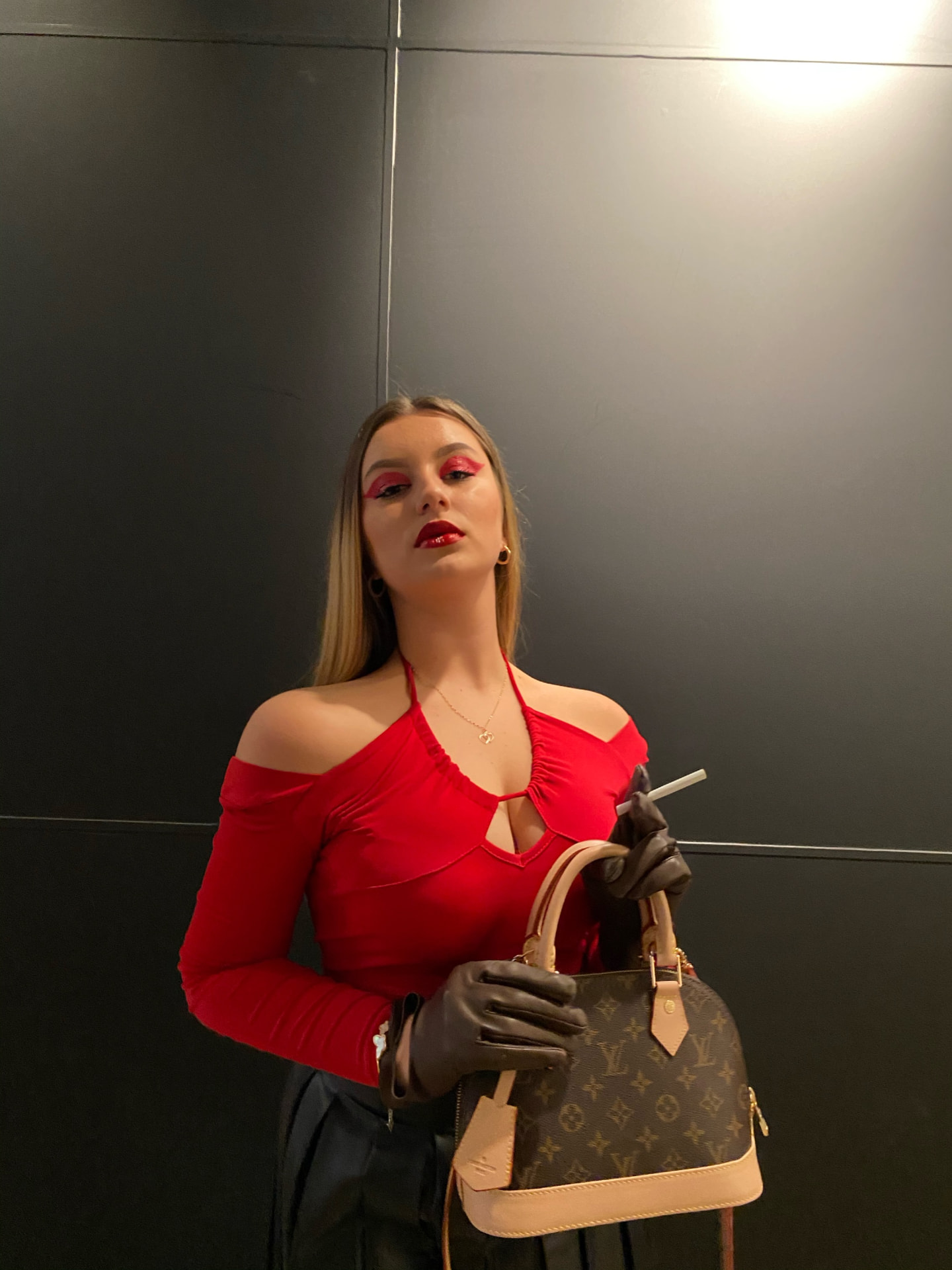 Rouge Noir, Editorial — 2024